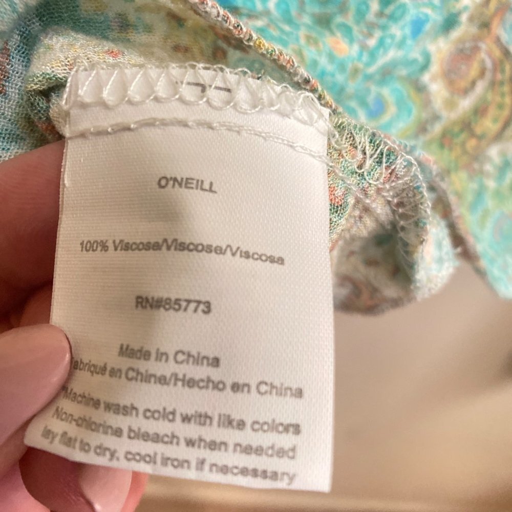 NWT O'NEILL Alena Tie Front Top, size Large - Picture 10 of 12